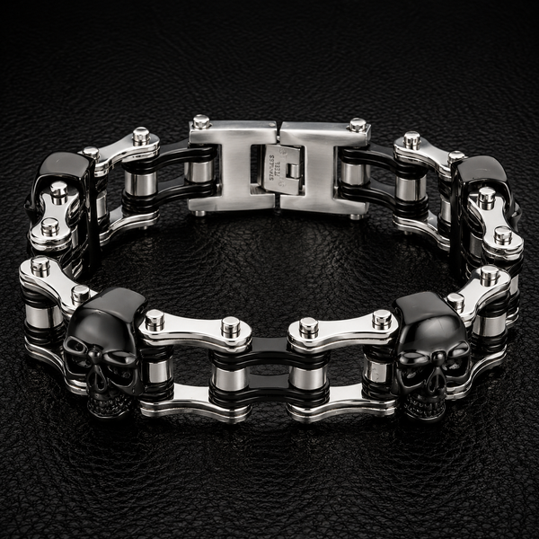 BLACK/SILVER WITH BLACK SKULL