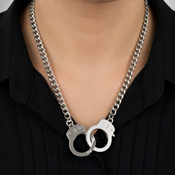 LADIES LARGE HANDCUFF NECKLACE