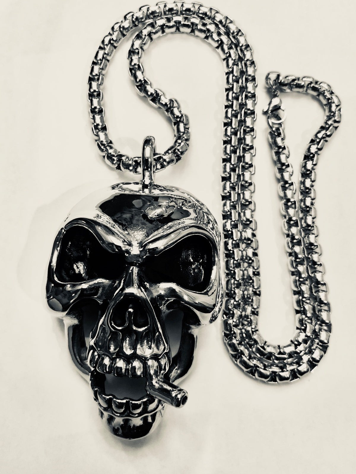 Large Cigar Skull